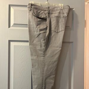 Chico's Gray Skinny Jeans with Modern Style